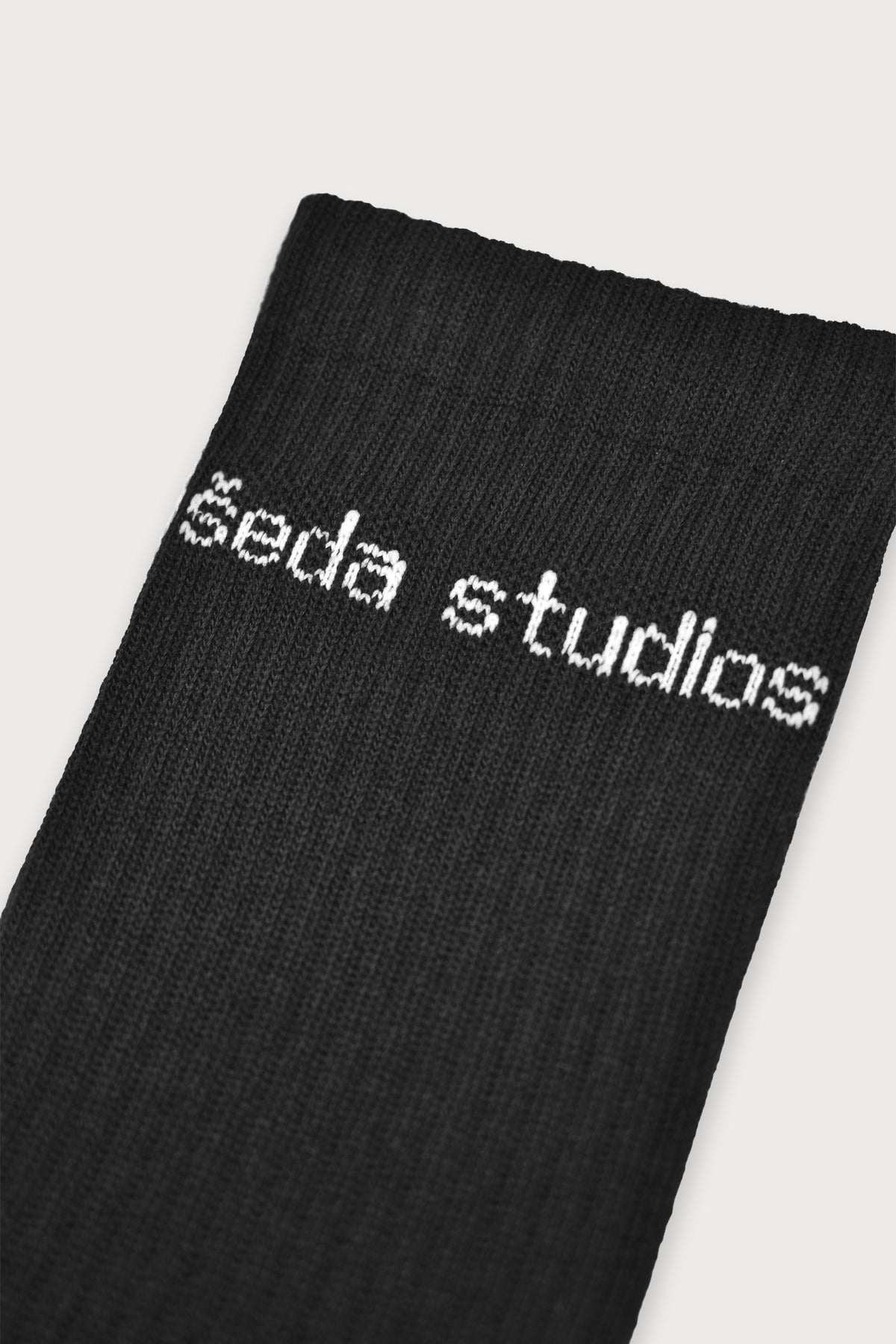 Casual Crew Socks - Black / White