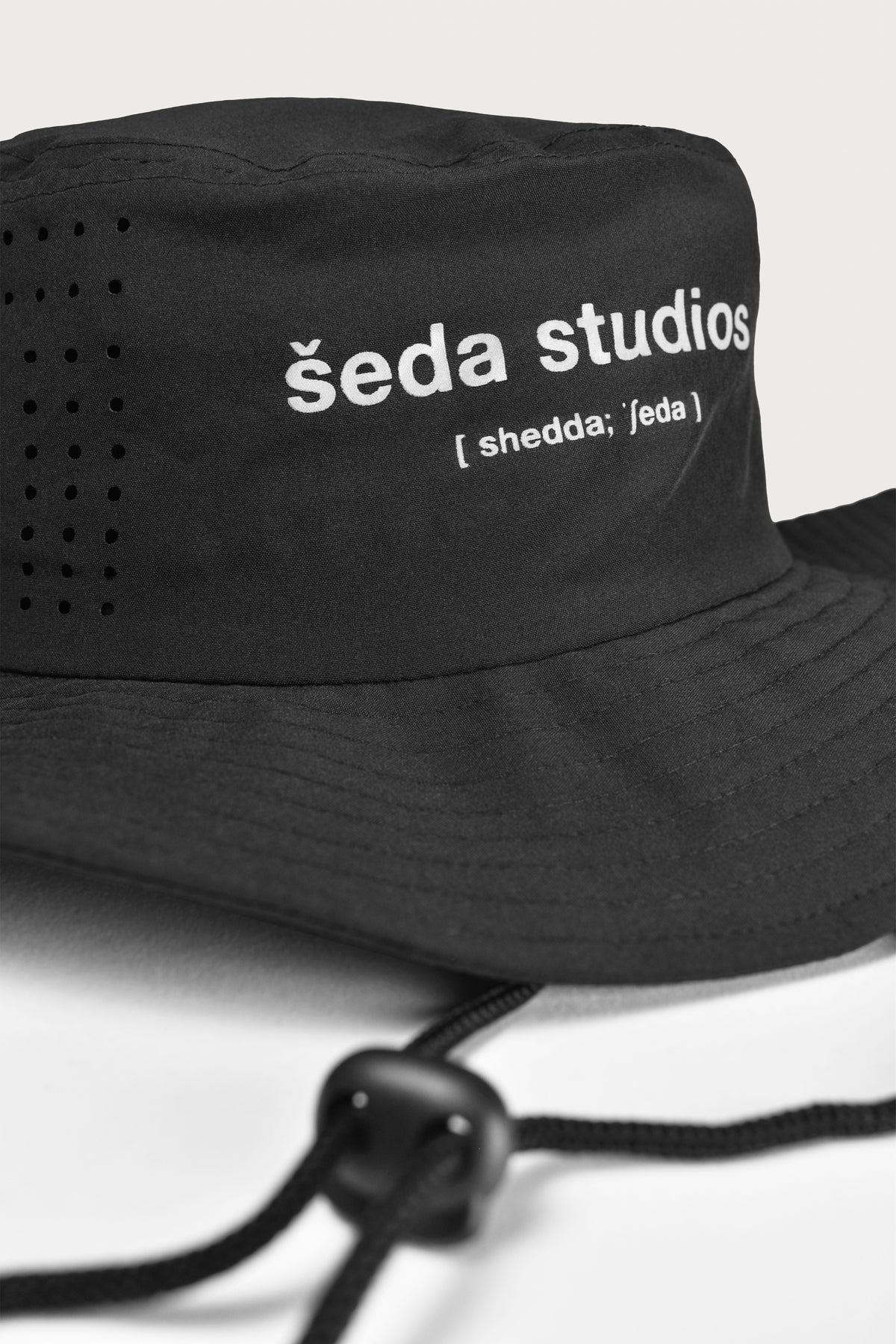Combat Bucket Hat - Black / White