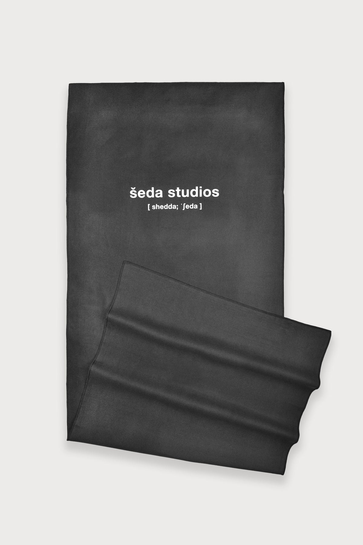 Combat Fitness Towel - Black / White