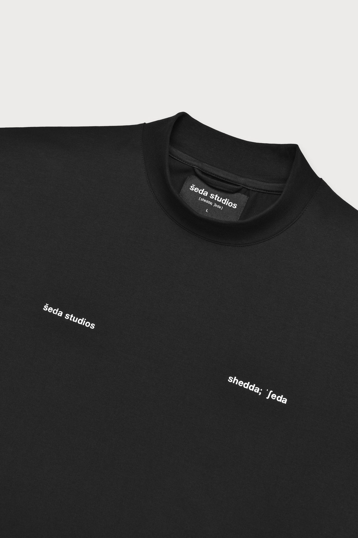 Combat Relaxed T-Shirt - Black / White